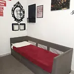 Completa Di Tutto E Anche Appartamento