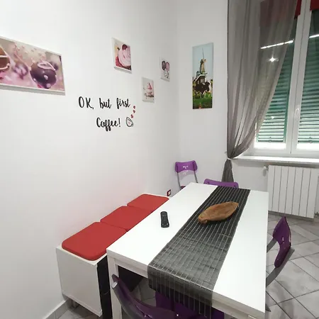 Completa Di Tutto E Anche Appartamento