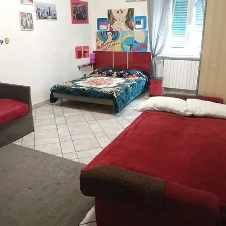 Completa Di Tutto E Anche Appartamento *